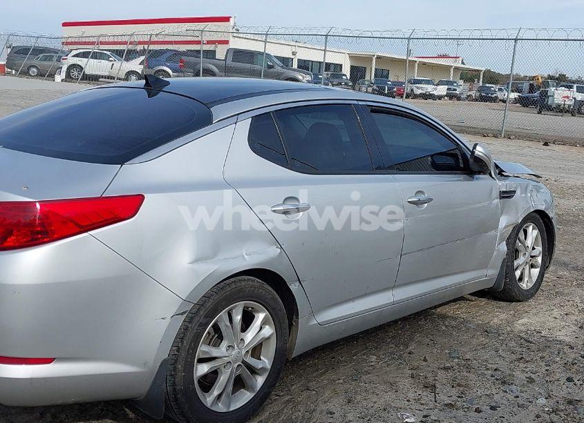 Photo 12 of 2013 Kia Optima EX (VIN 5XXGN4A77DG174025)