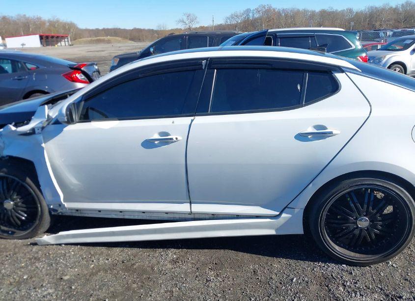 Photo 15 of 2015 Kia Optima EX (VIN 5XXGN4A77FG365480)