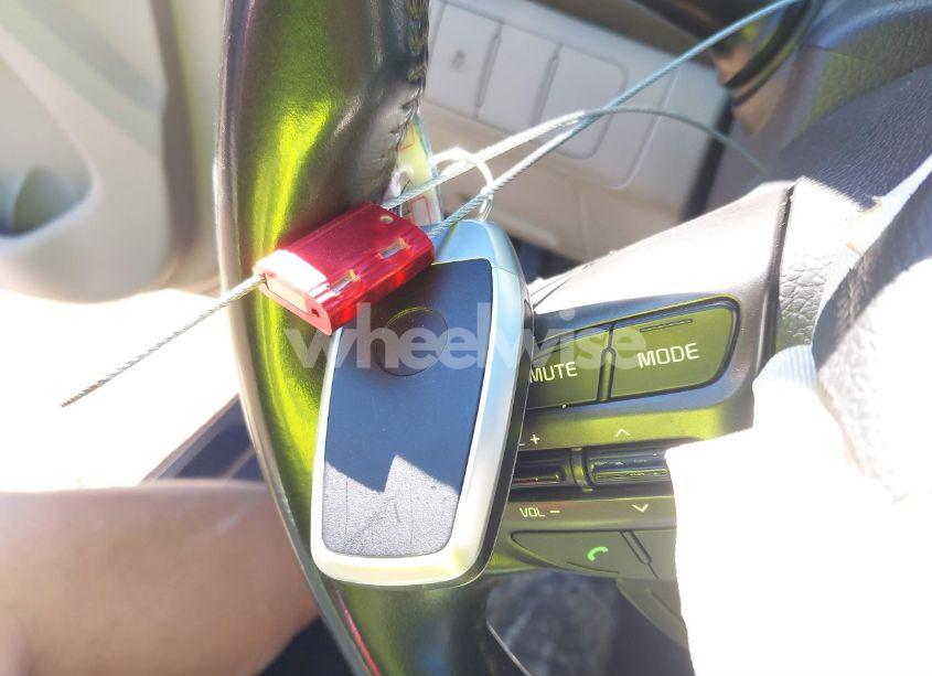 Photo 11 of 2015 Kia Optima EX (VIN 5XXGN4A77FG430876)