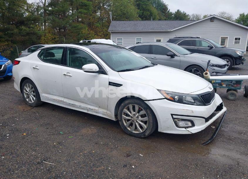 2015 Kia Optima EX (VIN 5XXGN4A77FG444440) main photo