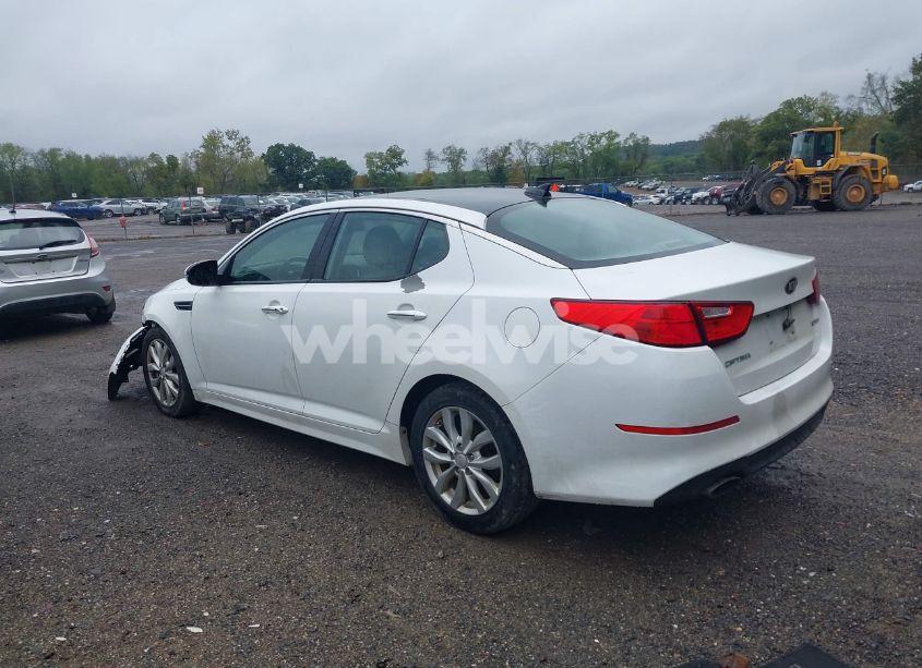 Photo 3 of 2015 Kia Optima EX (VIN 5XXGN4A77FG444440)