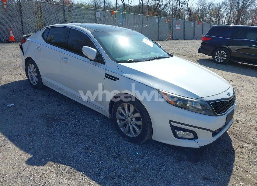 2015 Kia Optima EX (VIN 5XXGN4A77FG516964) main photo