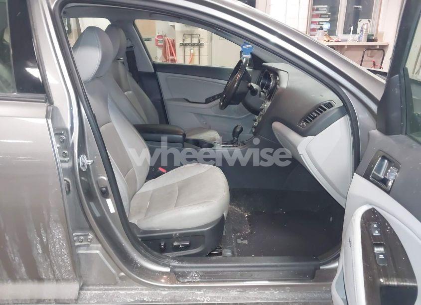 Photo 5 of 2012 Kia Optima EX (VIN 5XXGN4A78CG021247)