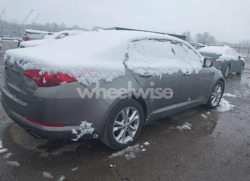 Photo 4 of 2013 Kia Optima EX (VIN 5XXGN4A78DG107580)
