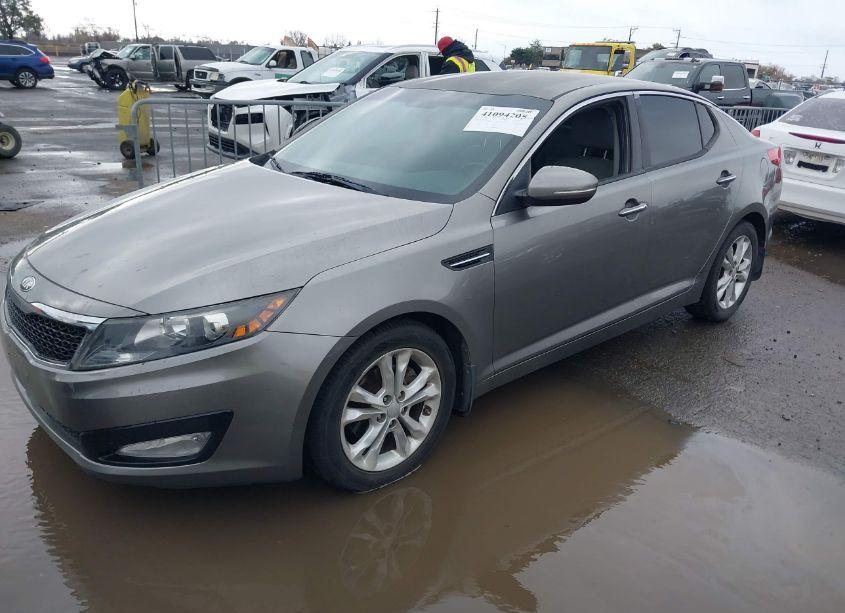 Photo 2 of 2013 Kia Optima EX (VIN 5XXGN4A78DG110592)