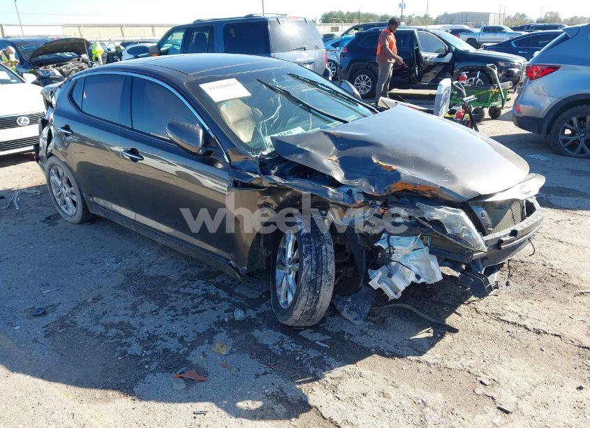 2013 Kia Optima EX (VIN 5XXGN4A78DG168749) main photo