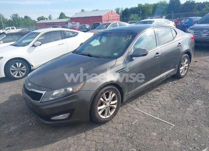 Photo 2 of 2013 Kia Optima EX (VIN 5XXGN4A78DG176690)