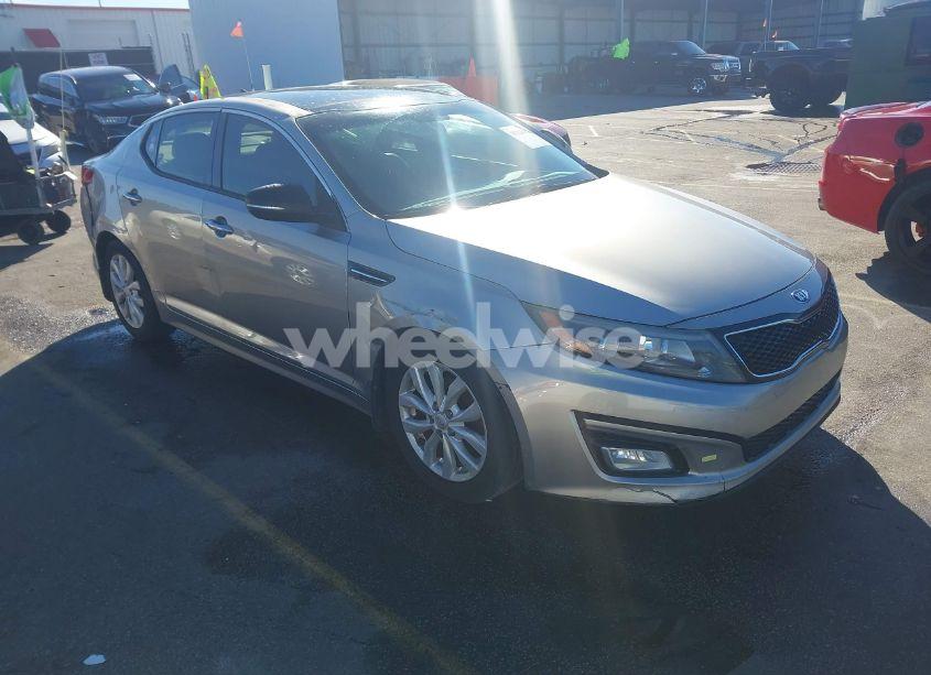 2015 Kia Optima EX (VIN 5XXGN4A78FG361549) main photo