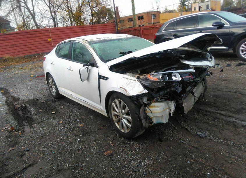 2015 Kia Optima EX (VIN 5XXGN4A78FG414878) main photo