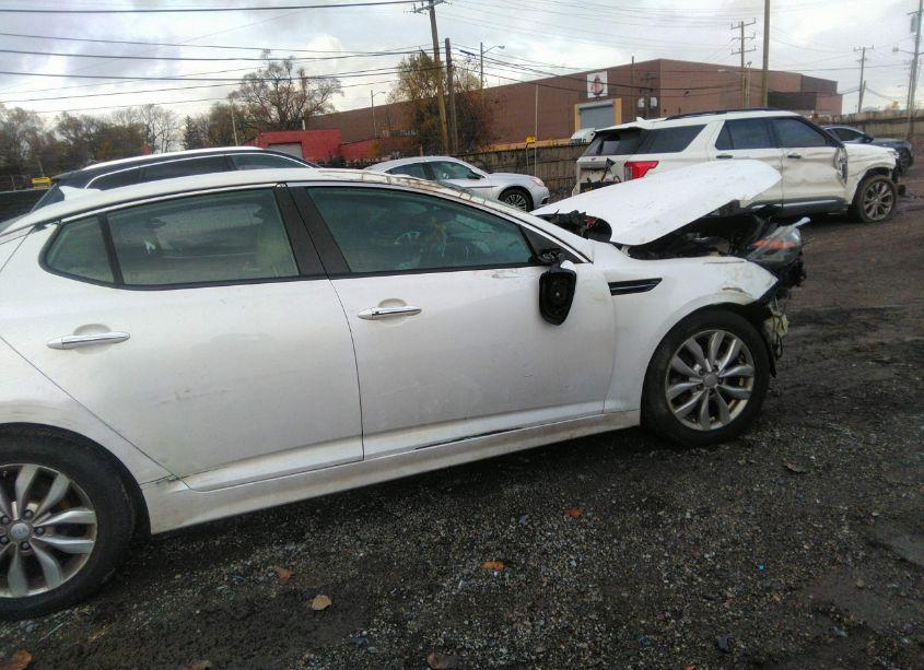 Photo 12 of 2015 Kia Optima EX (VIN 5XXGN4A78FG414878)