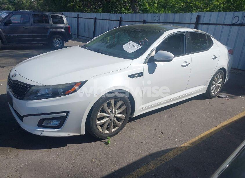 Photo 2 of 2015 Kia Optima EX (VIN 5XXGN4A78FG430885)