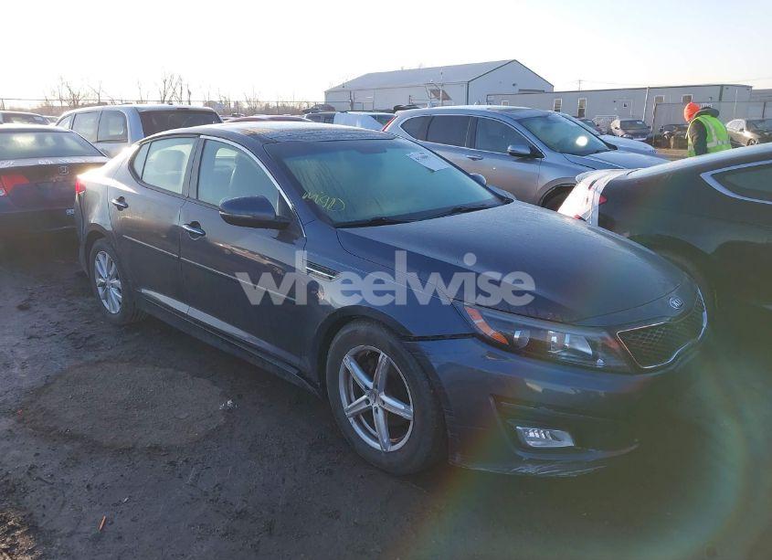 2015 Kia Optima EX (VIN 5XXGN4A78FG450330) main photo