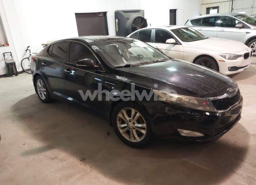2012 Kia Optima EX (VIN 5XXGN4A79CG090027) main photo