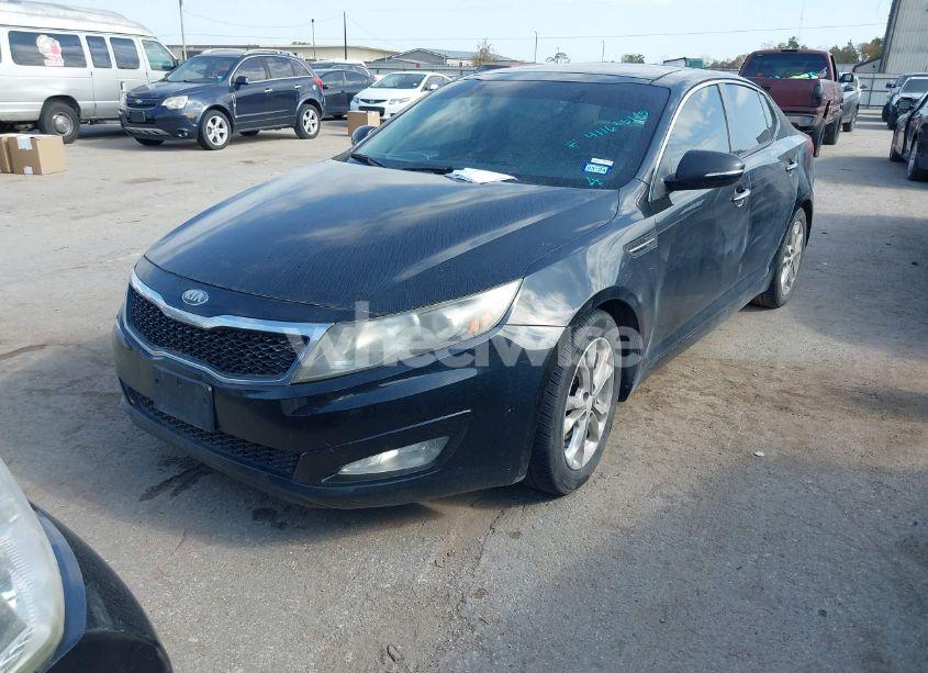 Photo 2 of 2013 Kia Optima EX (VIN 5XXGN4A79DG113758)
