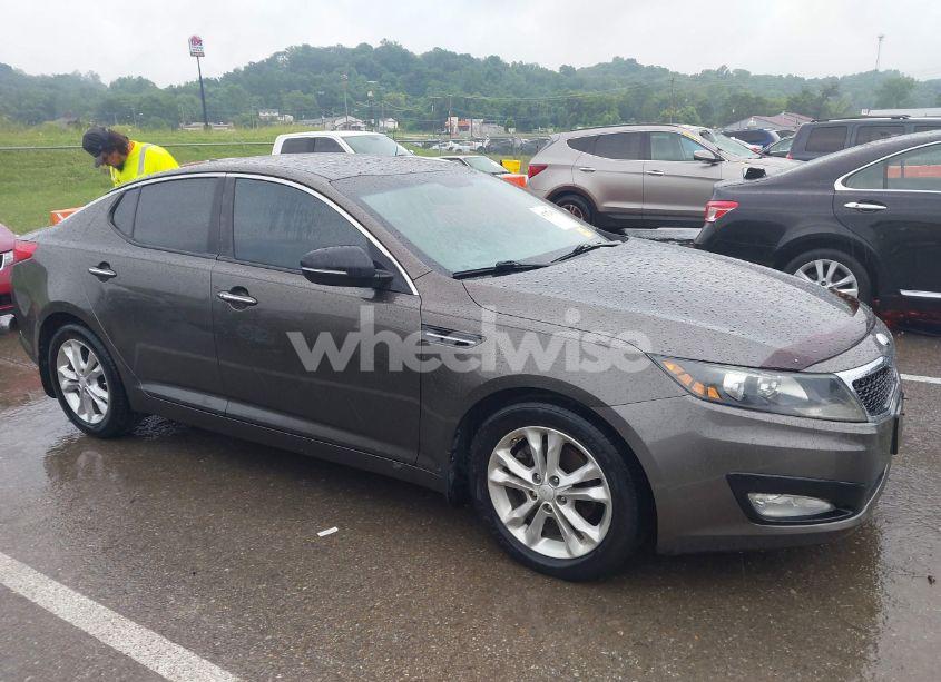 Photo 13 of 2013 Kia Optima EX (VIN 5XXGN4A79DG181719)