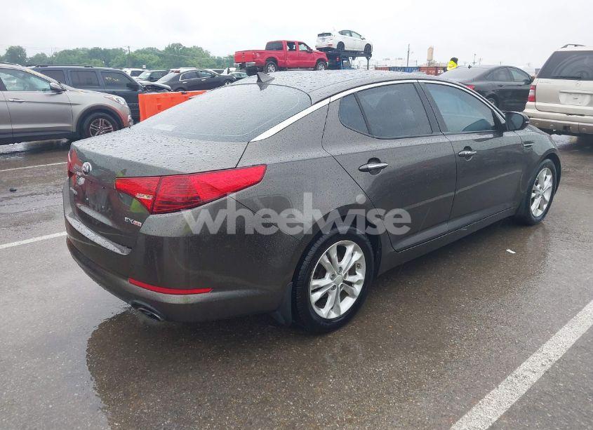 Photo 4 of 2013 Kia Optima EX (VIN 5XXGN4A79DG181719)
