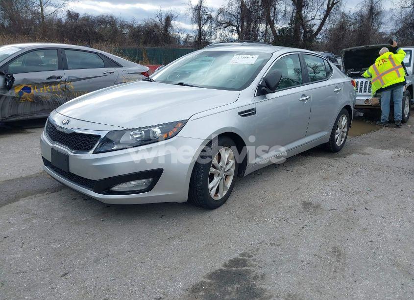Photo 2 of 2013 Kia Optima EX (VIN 5XXGN4A79DG188086)