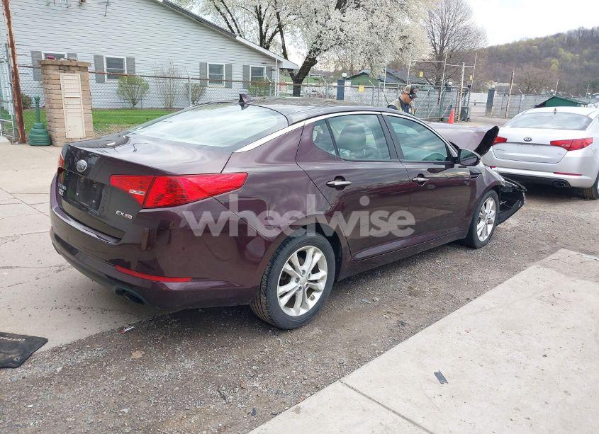 Photo 4 of 2013 Kia Optima EX (VIN 5XXGN4A79DG240428)
