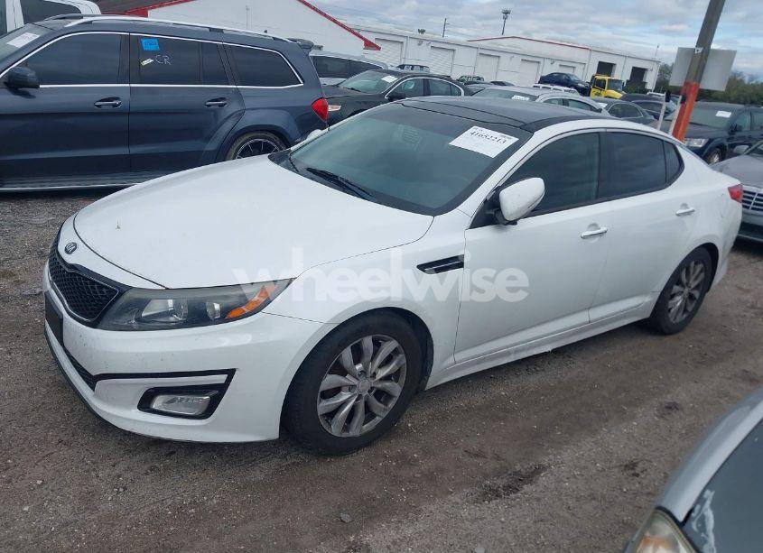 Photo 2 of 2015 Kia Optima EX (VIN 5XXGN4A79FG365500)