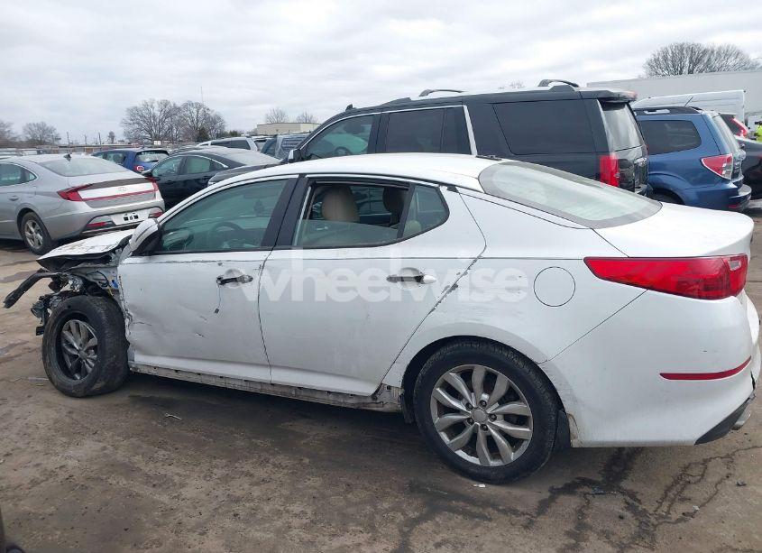 Photo 13 of 2015 Kia Optima EX (VIN 5XXGN4A79FG409527)