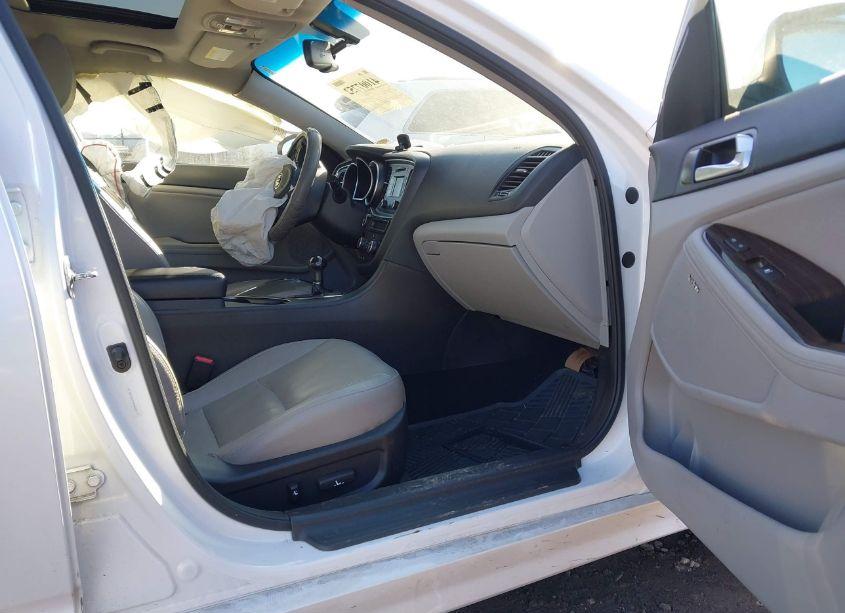 Photo 5 of 2015 Kia Optima EX (VIN 5XXGN4A79FG433777)