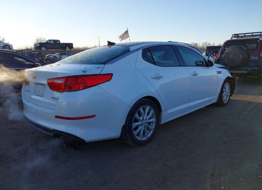 Photo 4 of 2015 Kia Optima EX (VIN 5XXGN4A7XFG379163)