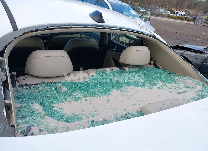 Photo 18 of 2015 Kia Optima EX (VIN 5XXGN4A7XFG402120)