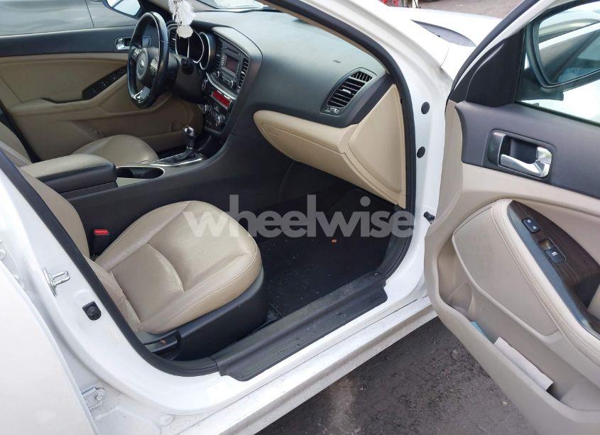 Photo 5 of 2015 Kia Optima EX (VIN 5XXGN4A7XFG402120)