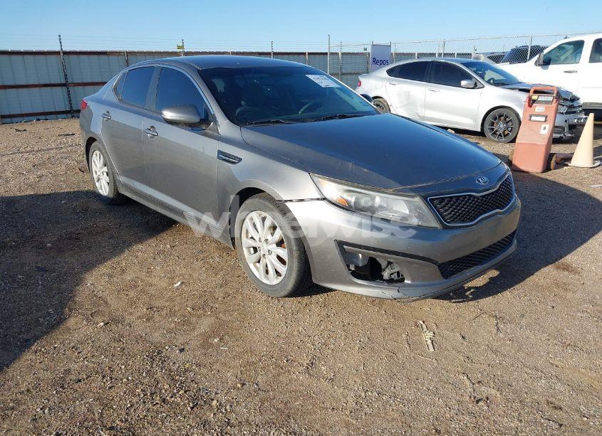 2015 Kia Optima EX (VIN 5XXGN4A7XFG402635) main photo