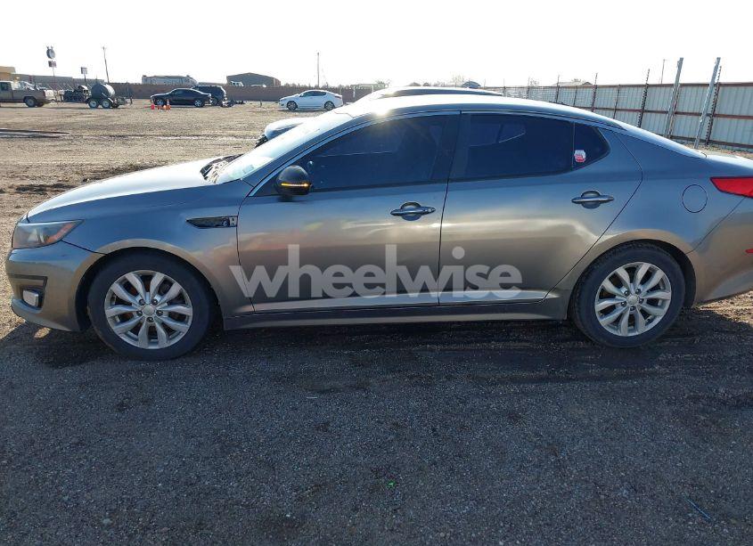 Photo 13 of 2015 Kia Optima EX (VIN 5XXGN4A7XFG402635)
