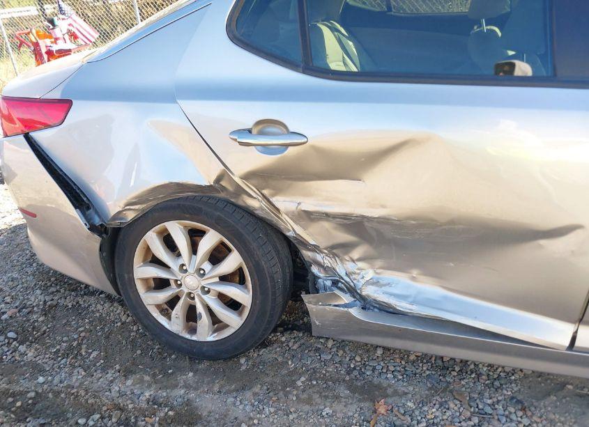 Photo 6 of 2015 Kia Optima EX (VIN 5XXGN4A7XFG407947)