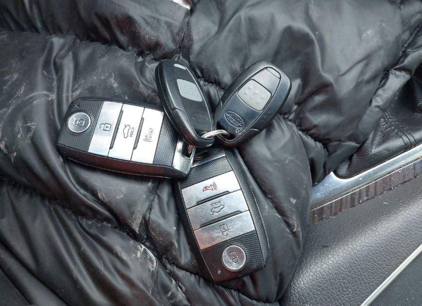 Photo 11 of 2015 Kia Optima EX (VIN 5XXGN4A7XFG441032)