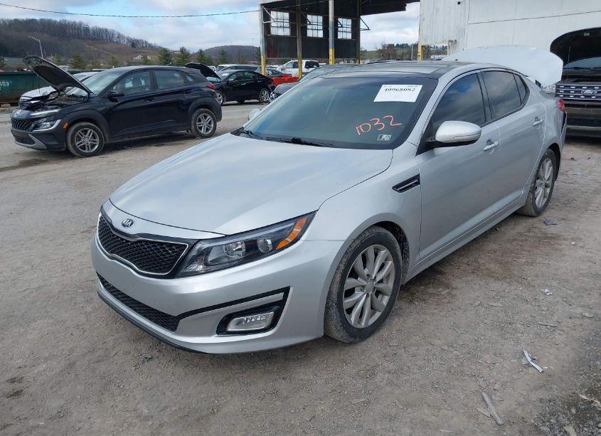 Photo 2 of 2015 Kia Optima EX (VIN 5XXGN4A7XFG441032)