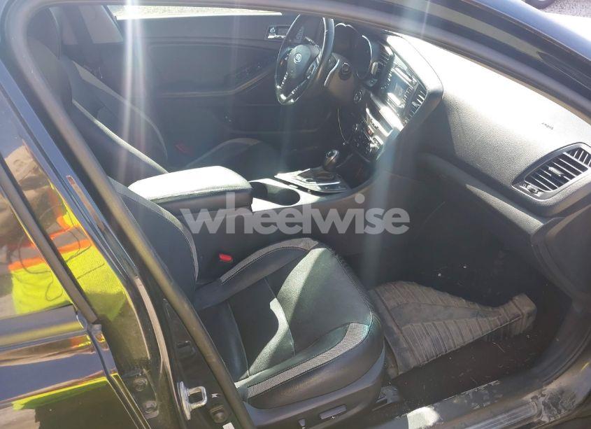 Photo 5 of 2012 Kia Optima SX (VIN 5XXGR4A60CG002221)