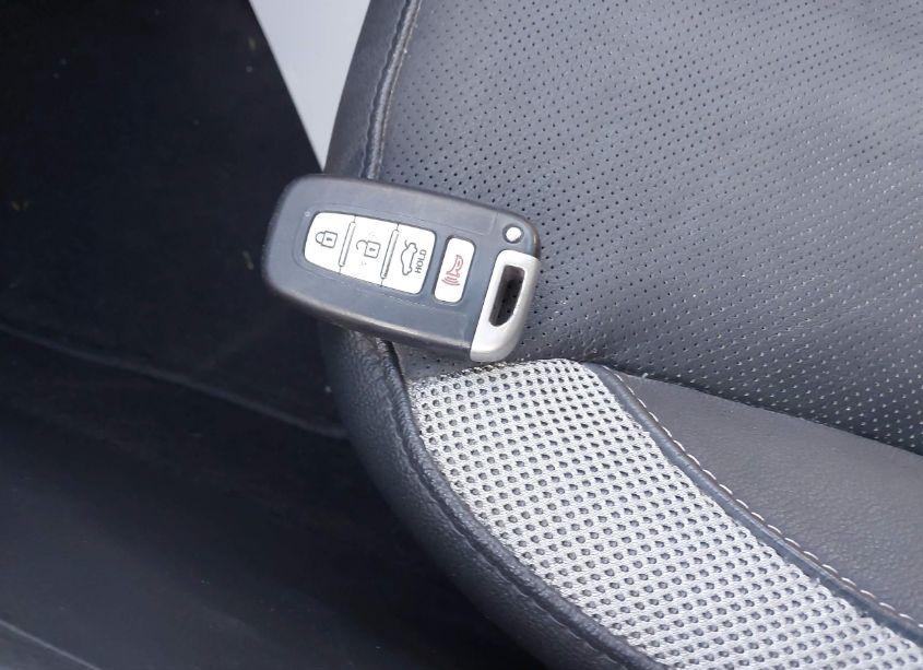 Photo 11 of 2012 Kia Optima SX (VIN 5XXGR4A60CG019648)