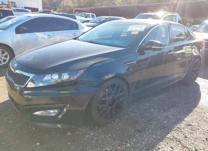 Photo 2 of 2012 Kia Optima SX (VIN 5XXGR4A60CG076190)