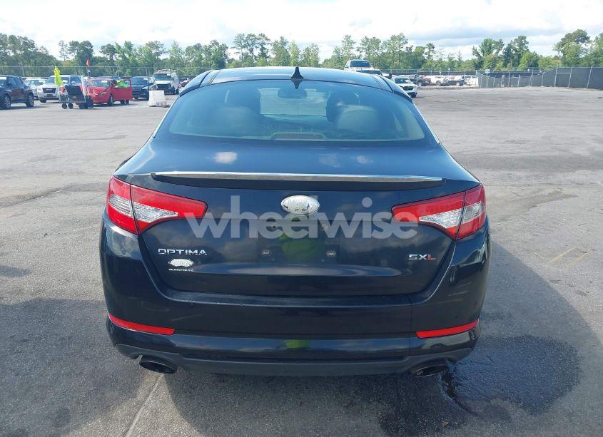 Photo 16 of 2013 Kia Optima SX (VIN 5XXGR4A60DG101848)