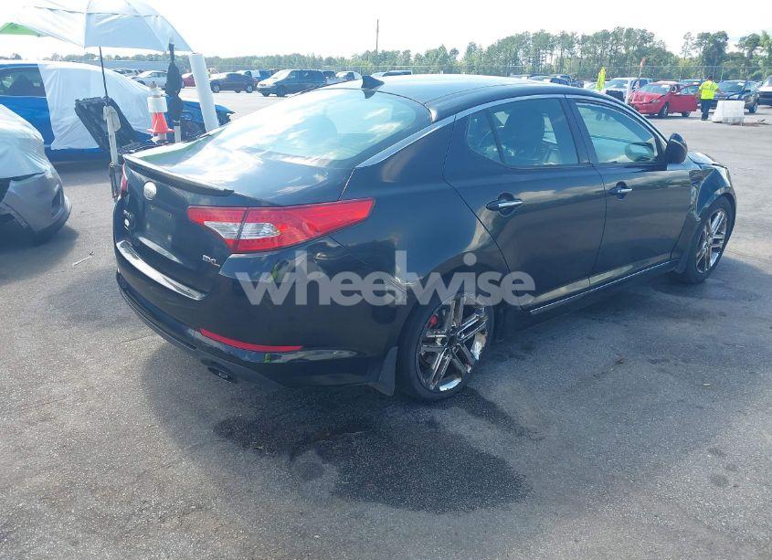 Photo 4 of 2013 Kia Optima SX (VIN 5XXGR4A60DG101848)