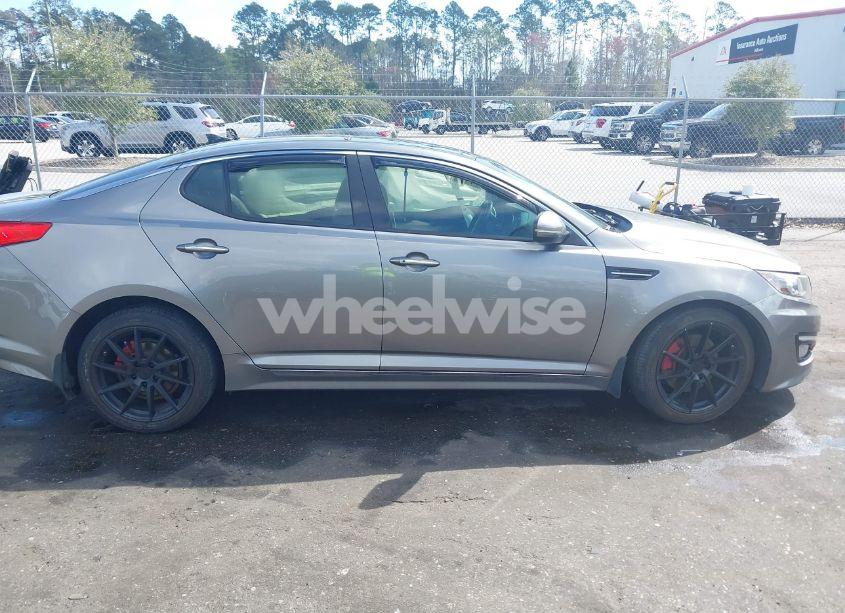 Photo 13 of 2013 Kia Optima SX (VIN 5XXGR4A60DG105639)