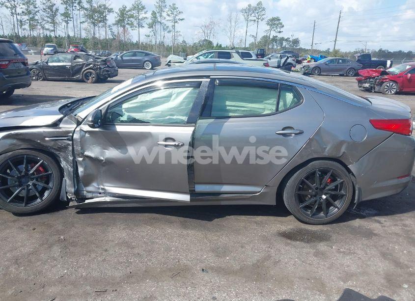 Photo 14 of 2013 Kia Optima SX (VIN 5XXGR4A60DG105639)