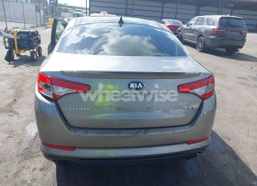 Photo 16 of 2013 Kia Optima SX (VIN 5XXGR4A60DG105639)