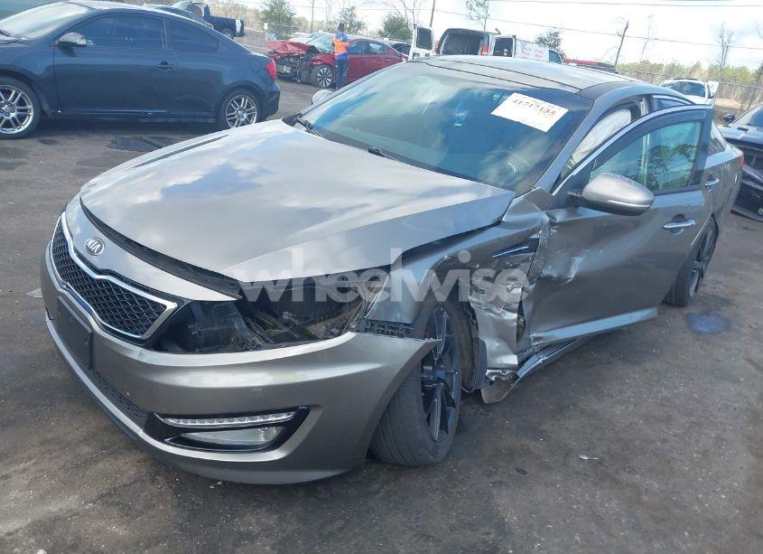 Photo 2 of 2013 Kia Optima SX (VIN 5XXGR4A60DG105639)