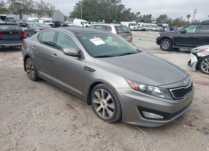 2013 Kia Optima SX (VIN 5XXGR4A60DG108301) main photo