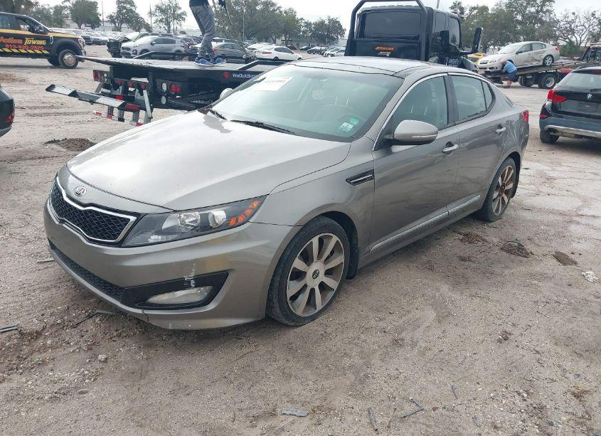 Photo 2 of 2013 Kia Optima SX (VIN 5XXGR4A60DG108301)