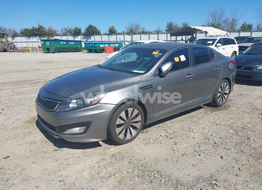 Photo 2 of 2013 Kia Optima SX (VIN 5XXGR4A60DG130847)
