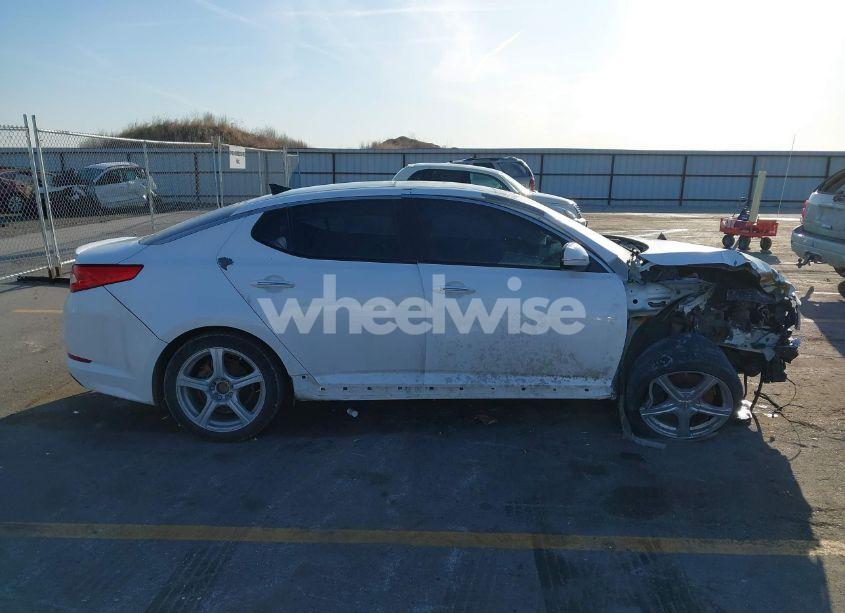Photo 14 of 2013 Kia Optima SX (VIN 5XXGR4A60DG213968)