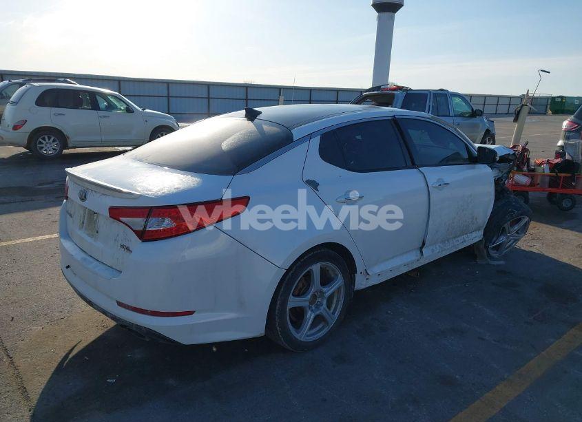 Photo 4 of 2013 Kia Optima SX (VIN 5XXGR4A60DG213968)