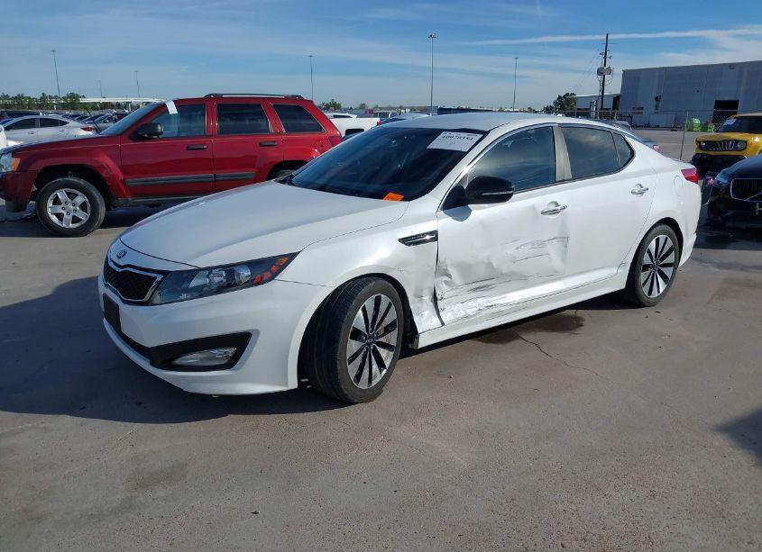 Photo 2 of 2013 Kia Optima SX (VIN 5XXGR4A61DG150346)