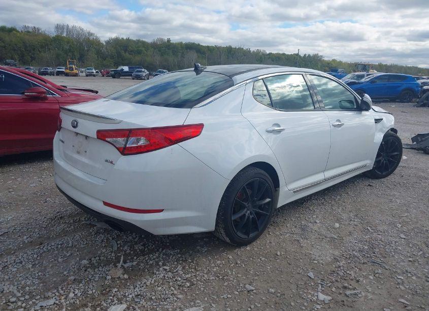 Photo 4 of 2013 Kia Optima SX (VIN 5XXGR4A61DG161671)