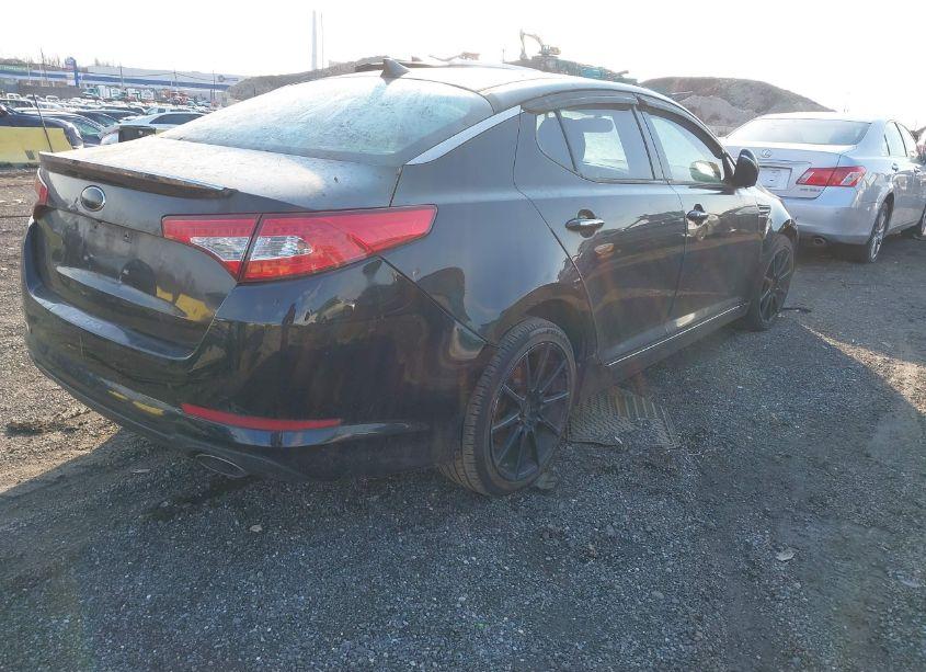 Photo 4 of 2013 Kia Optima SX (VIN 5XXGR4A61DG171679)